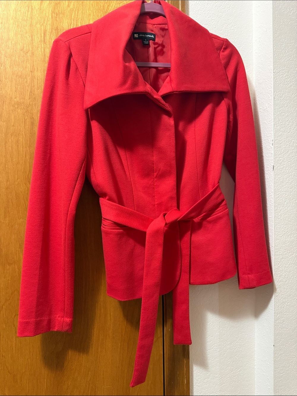 WOW POSHMARK - Authentic Valerie Bertinelli Red Blazer